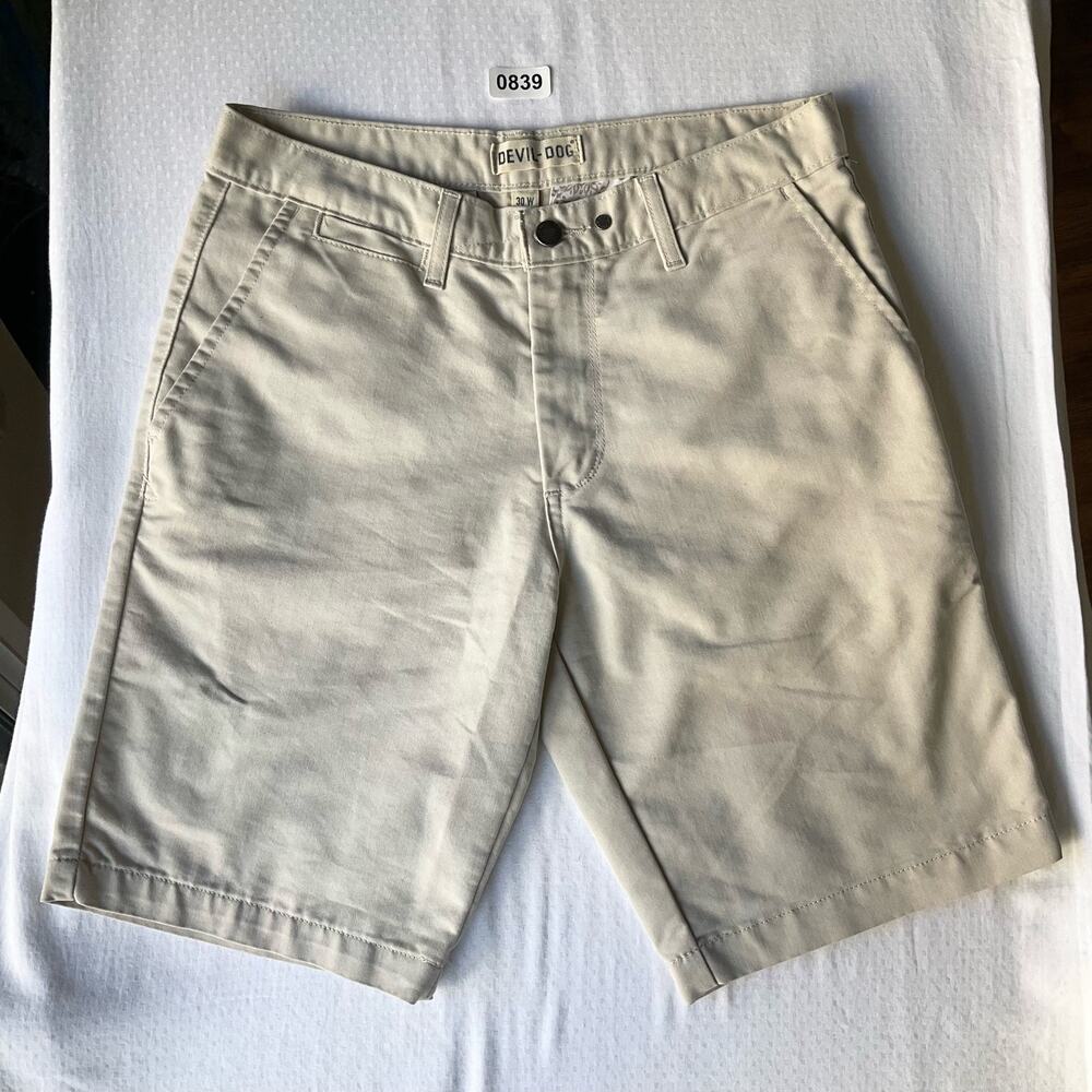 Devil-dog Men’s Solid Flat Front Casual Shorts size 30 W, Natural Tan